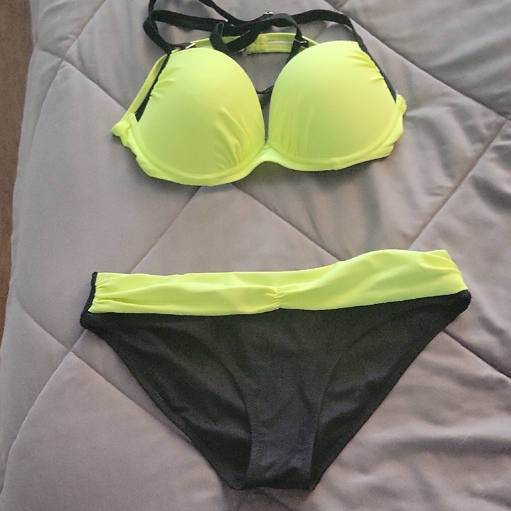 Neon Yellow and Black Women's Bikini Set